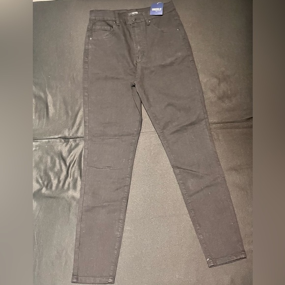 FOREVER 21 BLACK JEANS (BOYS) - Picture 2 of 2